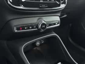 Volvo XC40 (2022) thumbnail 26