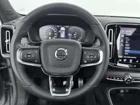 Volvo XC40 (2022) thumbnail 9