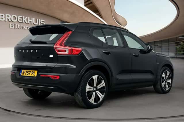 Volvo XC40 (2022) thumbnail 4