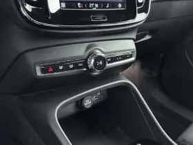 Volvo XC40 (2022) thumbnail 32