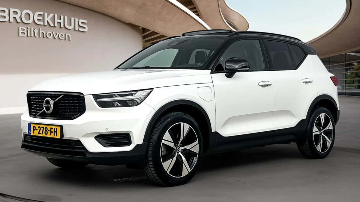 Volvo XC40 (2022) — foto 1