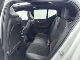Volvo XC40 (2022) thumbnail 32