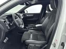 Volvo XC40 (2022) thumbnail 40