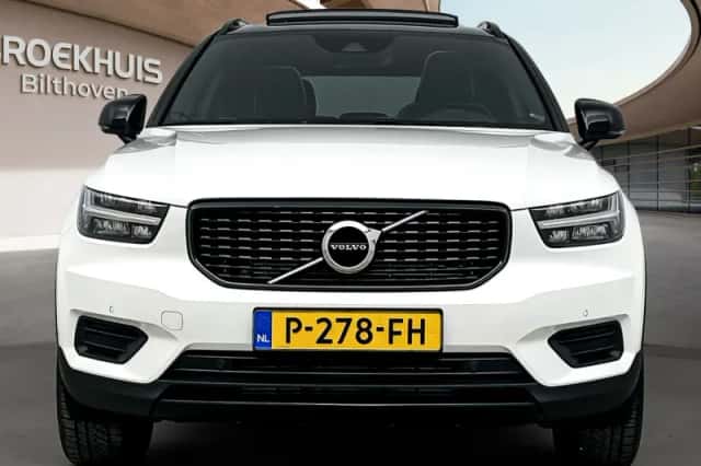 Volvo XC40 (2022) thumbnail 6