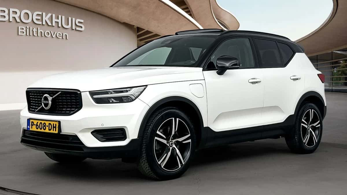 Volvo XC40 (2022) — foto 1