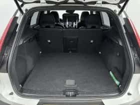 Volvo XC40 (2022) thumbnail 20