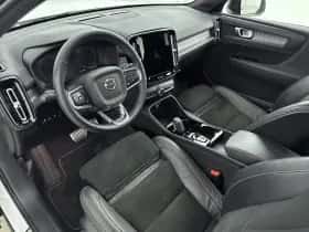 Volvo XC40 (2022) thumbnail 22