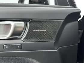 Volvo EX40 (2025) thumbnail 15