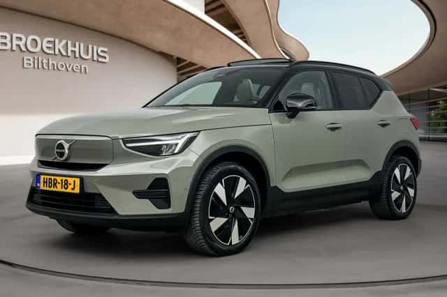 Volvo EX40 (2025) thumbnail 1