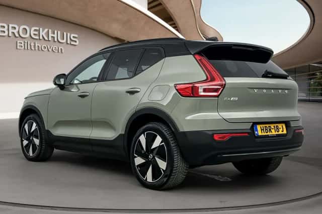 Volvo EX40 (2025) thumbnail 4