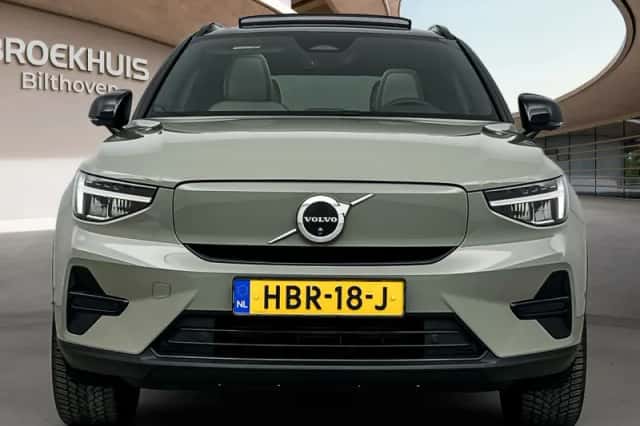 Volvo EX40 (2025) thumbnail 5