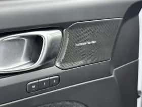 Volvo EX40 (2025) thumbnail 15