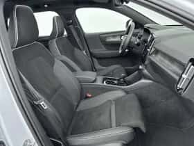 Volvo EX40 (2025) thumbnail 18