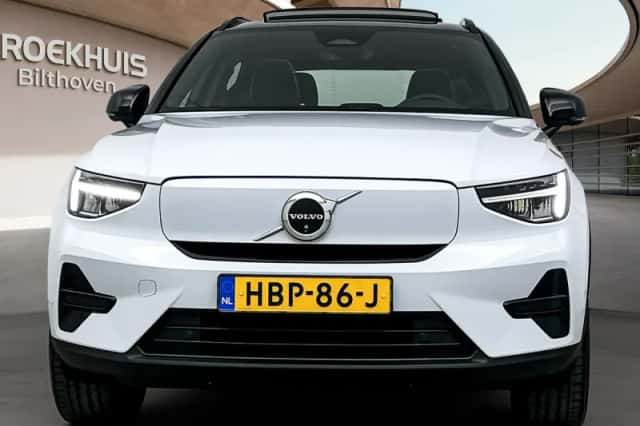 Volvo EX40 (2025) thumbnail 6