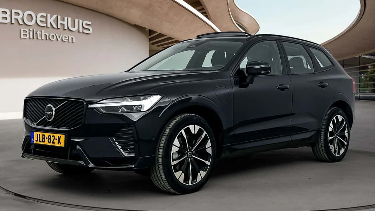 Volvo XC60 (2025) — foto 1