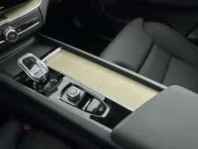 Volvo XC60 (2025) thumbnail 13