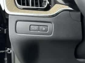 Volvo XC60 (2025) thumbnail 19