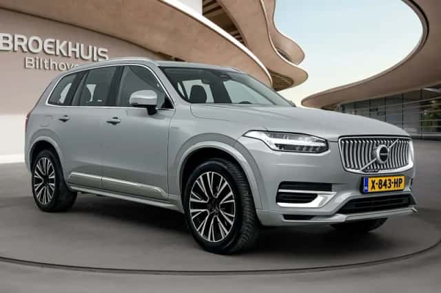 Volvo XC90 (2023) thumbnail 2