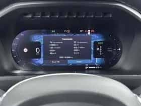 Volvo XC90 (2023) thumbnail 12