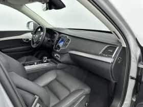 Volvo XC90 (2023) thumbnail 22