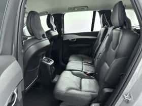 Volvo XC90 (2023) thumbnail 31
