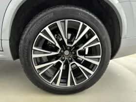 Volvo XC90 (2023) thumbnail 32