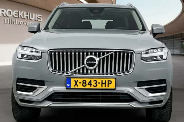 Volvo XC90 (2023) thumbnail 6