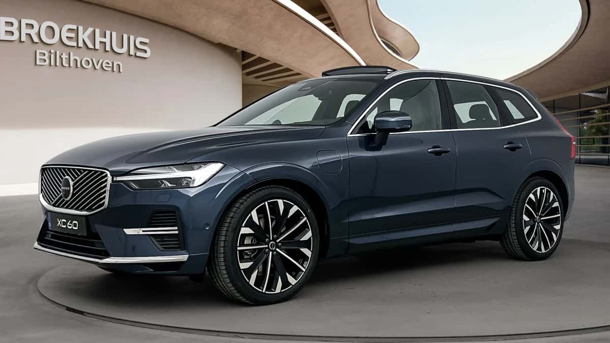 Volvo XC60 (2026) — foto 1