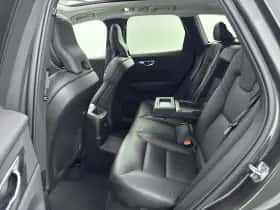 Volvo XC60 (2021) thumbnail 30