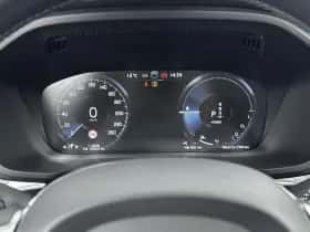 Volvo XC60 (2021) thumbnail 10