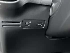 Volvo C40 (2022) thumbnail 17