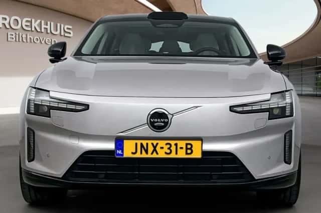 Volvo ES90 (2025) thumbnail 4