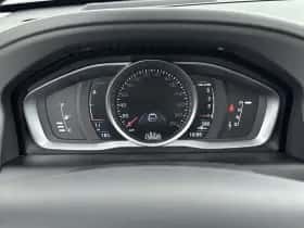 Volvo XC60 (2015) thumbnail 11