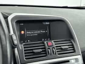 Volvo XC60 (2015) thumbnail 15