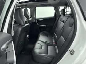 Volvo XC60 (2015) thumbnail 30