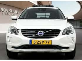 Volvo XC60 (2015) thumbnail 5