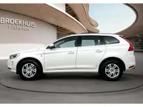 Volvo XC60 (2015) thumbnail 8