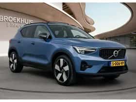 Volvo XC40 (2023) thumbnail 2