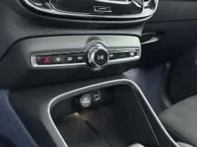 Volvo XC40 (2023) thumbnail 26