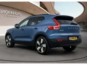 Volvo XC40 (2023) thumbnail 4
