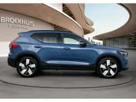 Volvo XC40 (2023) thumbnail 7