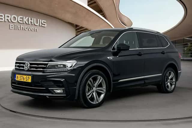 Volkswagen Tiguan (2021) thumbnail 1