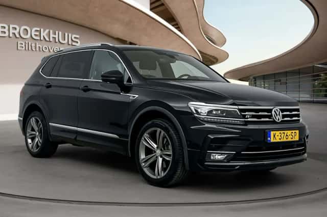 Volkswagen Tiguan (2021) thumbnail 2