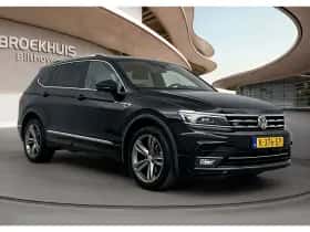 Volkswagen Tiguan (2021) thumbnail 2