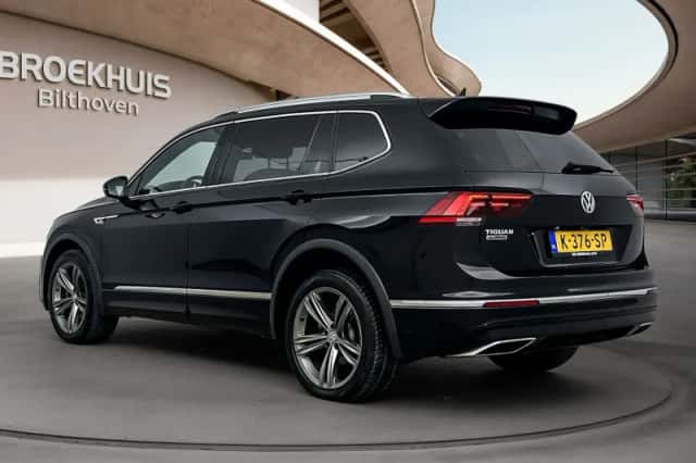 Volkswagen Tiguan (2021) thumbnail 4