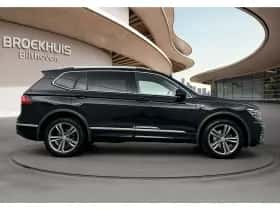 Volkswagen Tiguan (2021) thumbnail 5