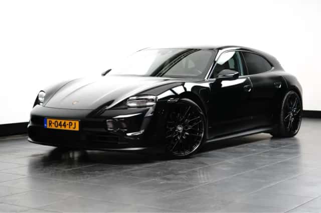 Porsche Taycan (2022) thumbnail 1