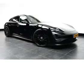 Porsche Taycan (2022) thumbnail 3