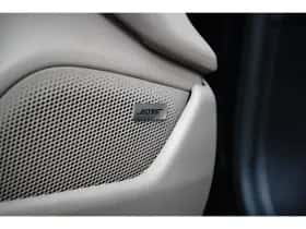 Porsche Taycan (2022) thumbnail 23