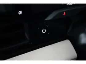 Porsche Taycan (2022) thumbnail 24